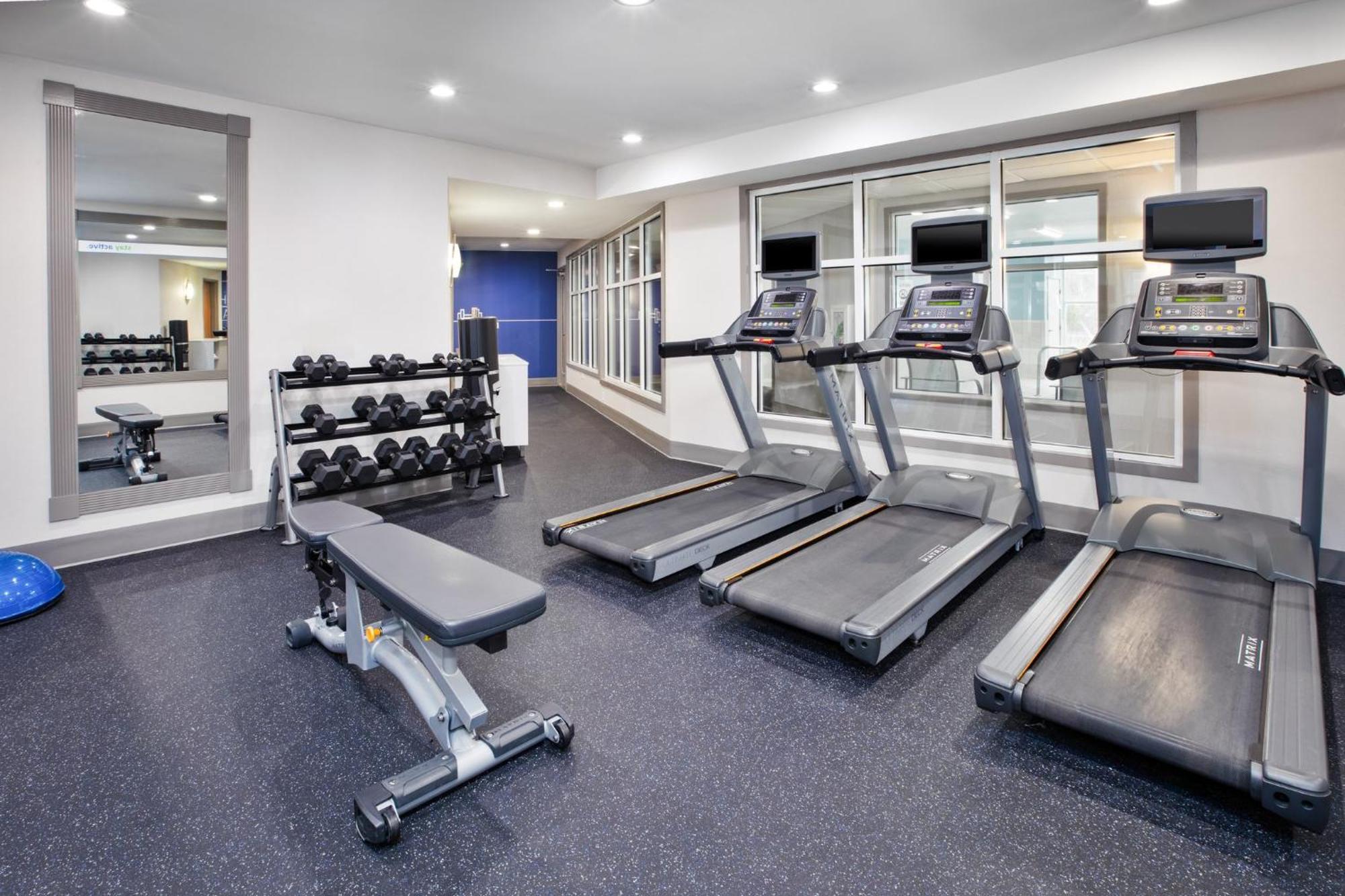 Holiday Inn Express Hotel & Suites Auburn Hills By Ihg Екстериор снимка