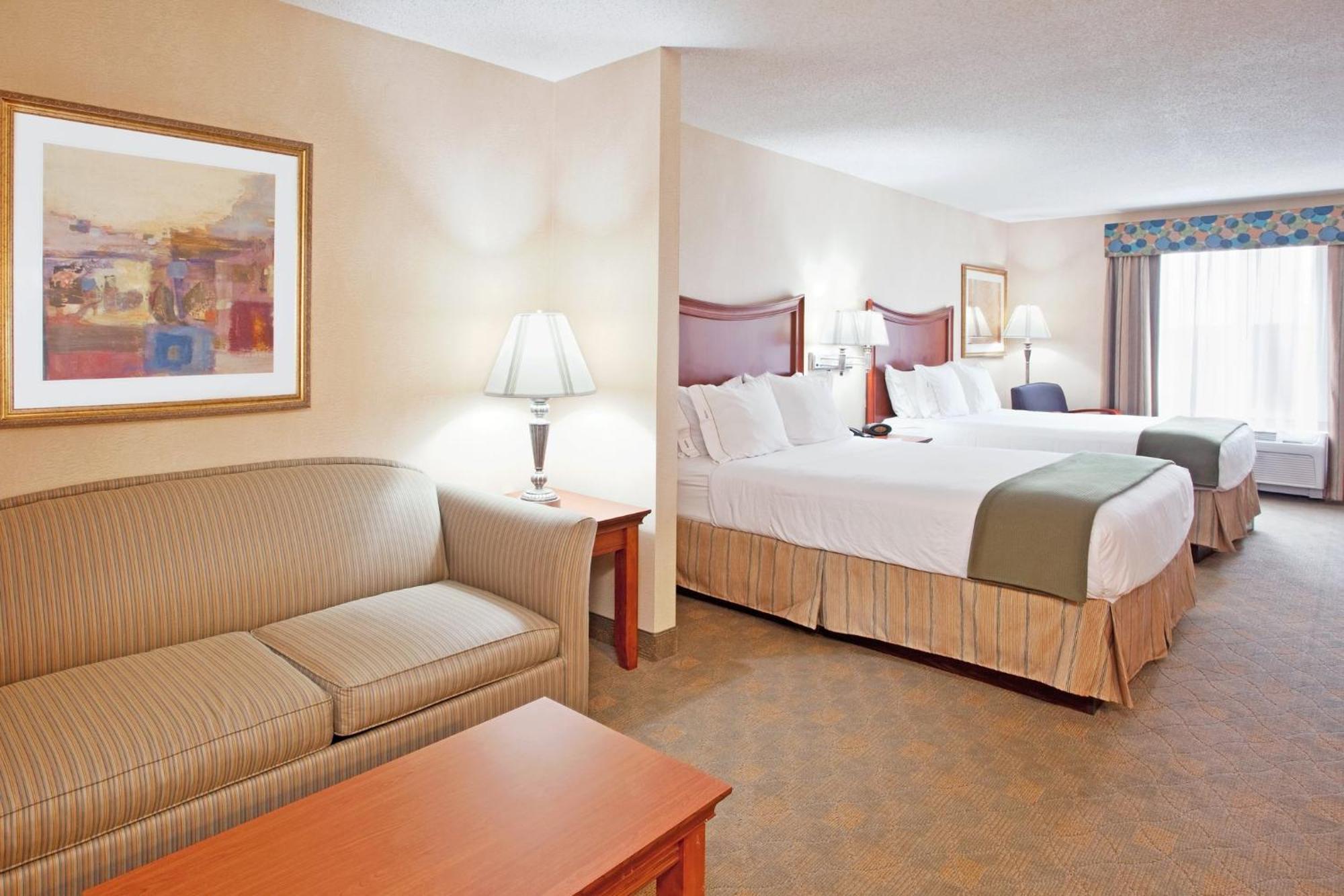 Holiday Inn Express Hotel & Suites Auburn Hills By Ihg Екстериор снимка